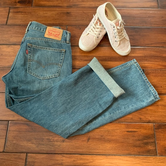 Levi's Other - 💥Levi's iconic Men’s 559 Relax Straight jeans